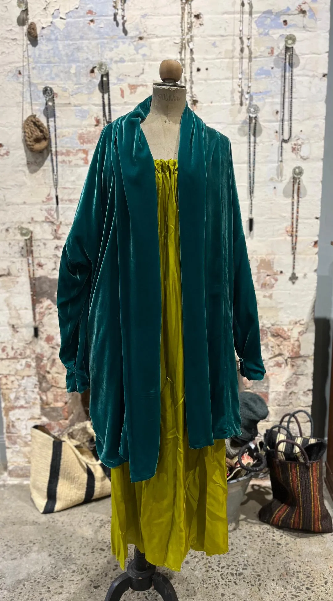 Cocoon coat (silk Velvet)- Ultra violet